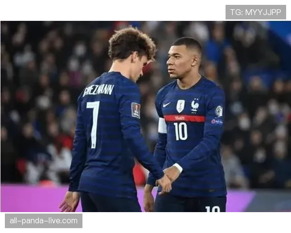 姆巴佩与格列兹曼的战术适配性差异：谁更契合法国队核心体系？